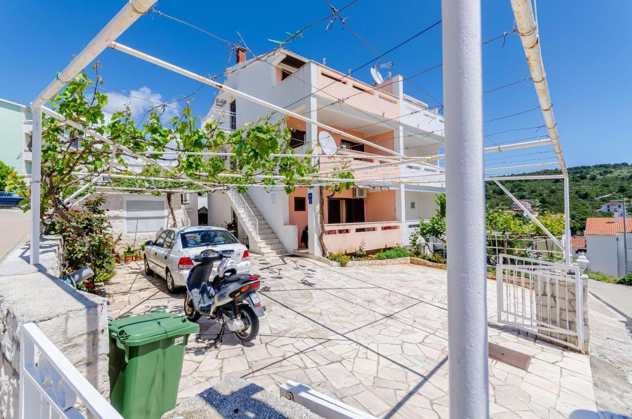 Apartments Kursan Trogir Exterior foto