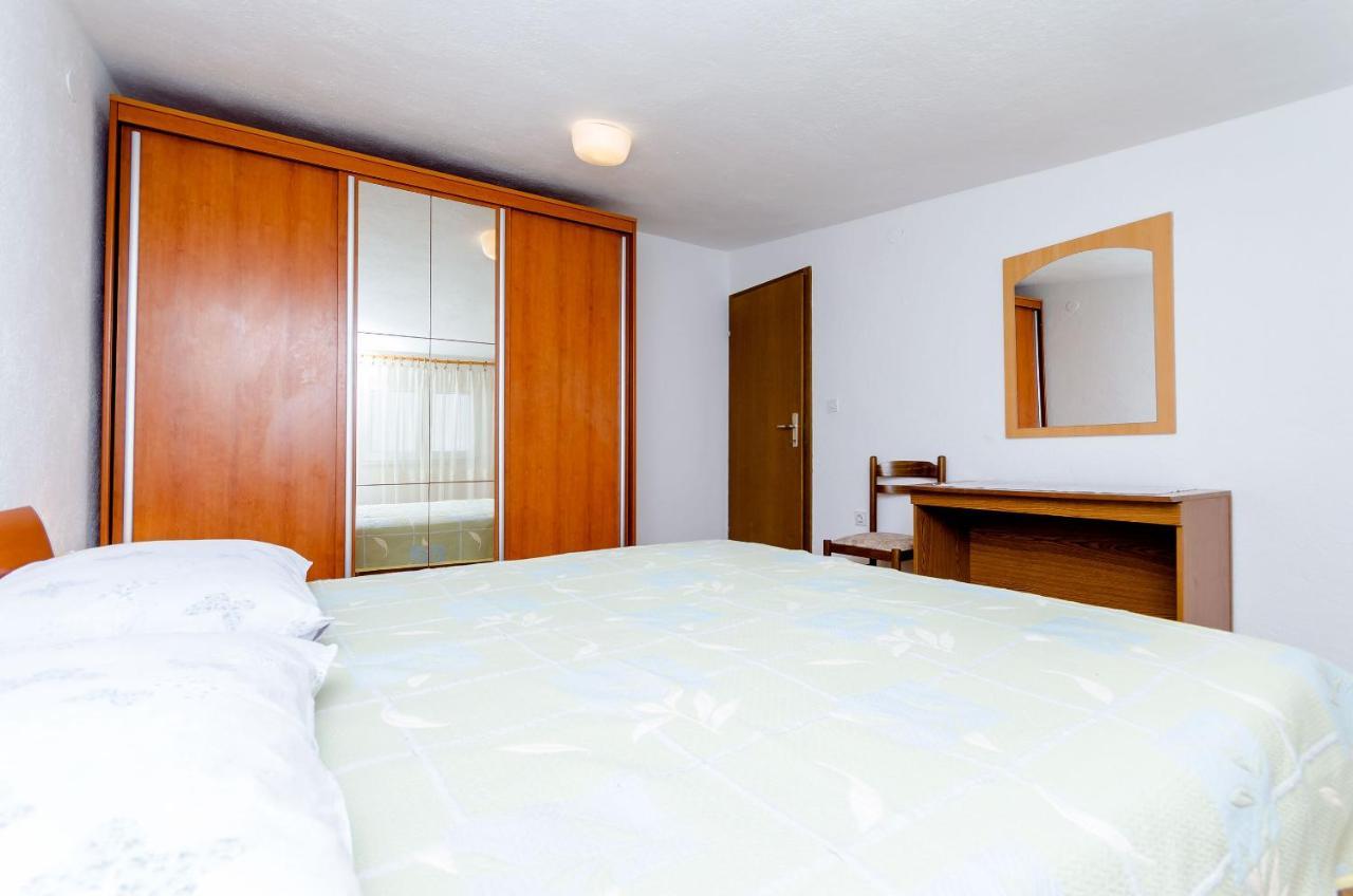 Apartments Kursan Trogir Exterior foto